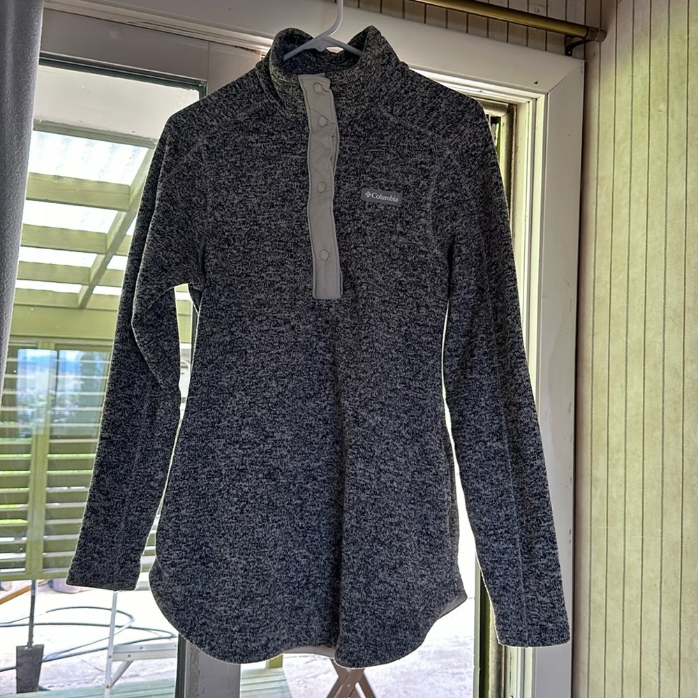 Columbia, Pull Over, Half Button Down - image 2